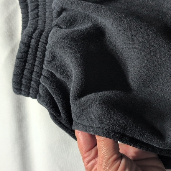 Grinch Youth Black Fleece Pants Size Small - Picture 4 of 5